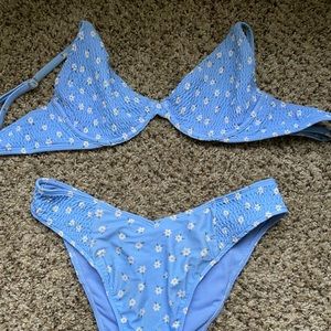 Hollister blue floral bikini set size medium
